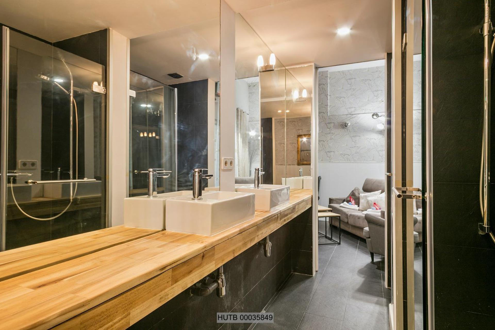Alcam Les Corts Apartamento Barcelona Exterior foto
