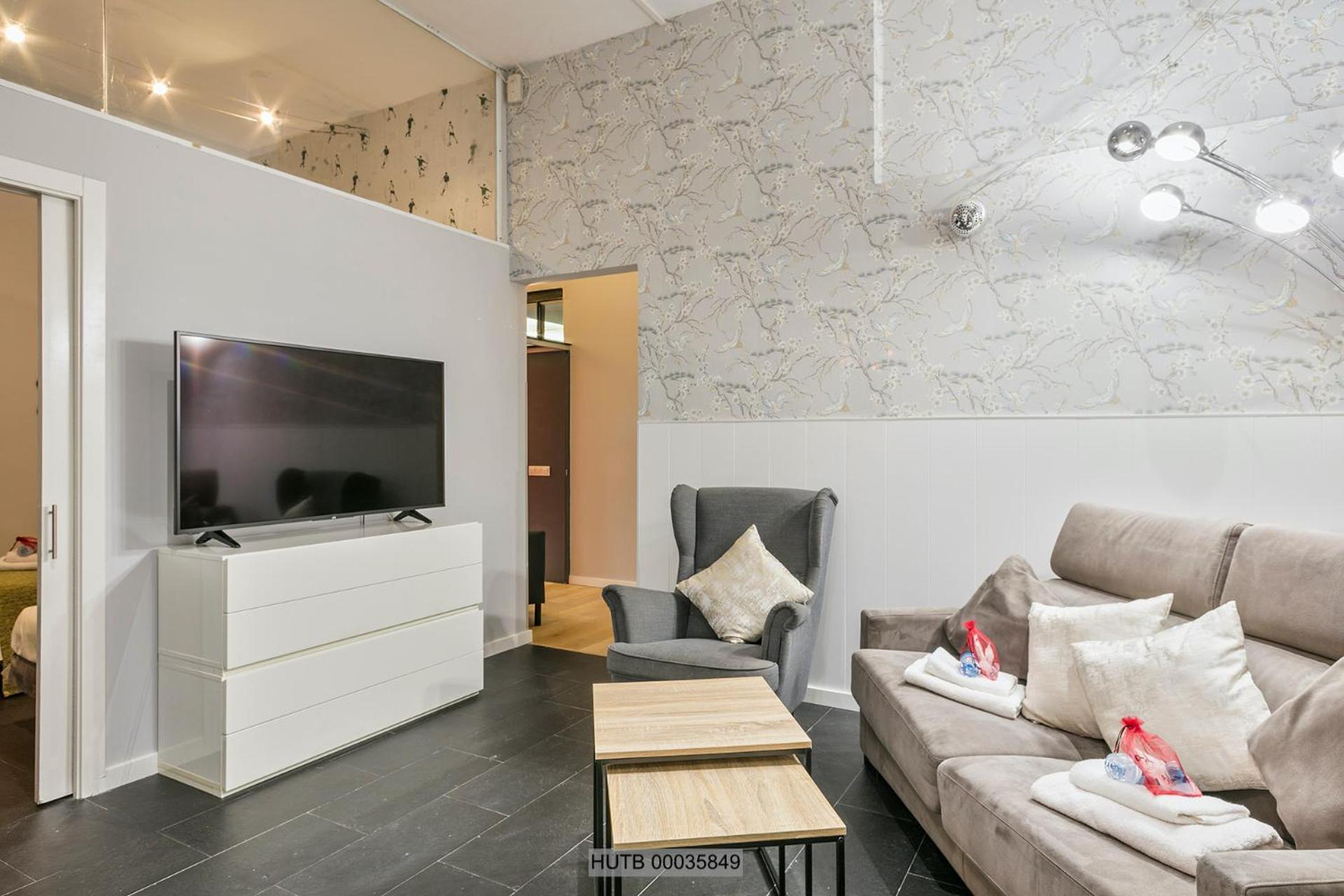 Alcam Les Corts Apartamento Barcelona Exterior foto